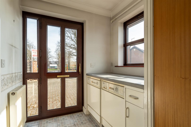 Property photo: manor farm close-13.jpg
