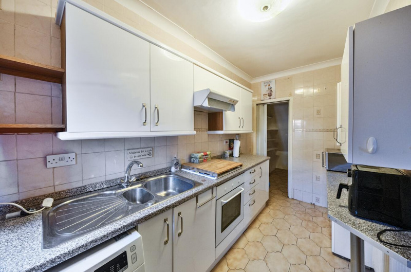 Property photo: 4-682224ac022ba-1290822-ARW-4.jpg