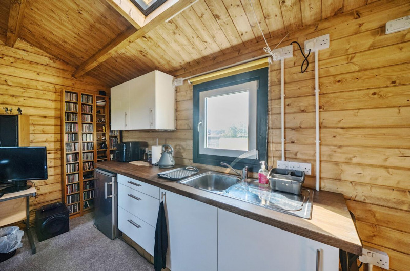 Property photo: 1289979-22-68277002ecfd1-ARW..jpg
