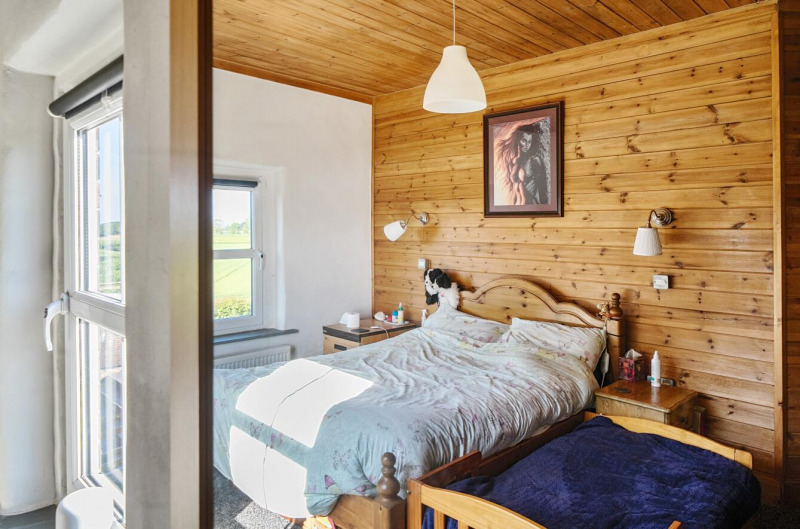 Property photo: 1289979-17-68276fe4964f0-ARW..jpg