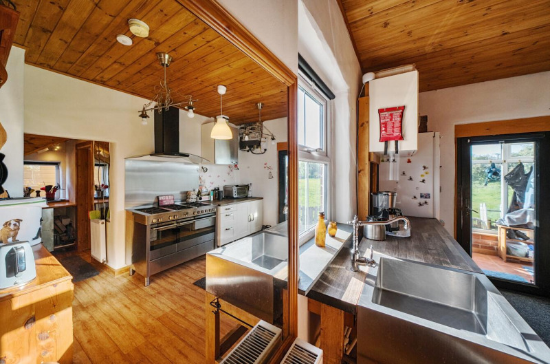 Property photo: 1289979-10-68276eba4257d-ARW..jpg