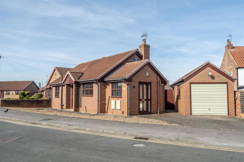 Main property photo: manor farm close-14.jpg