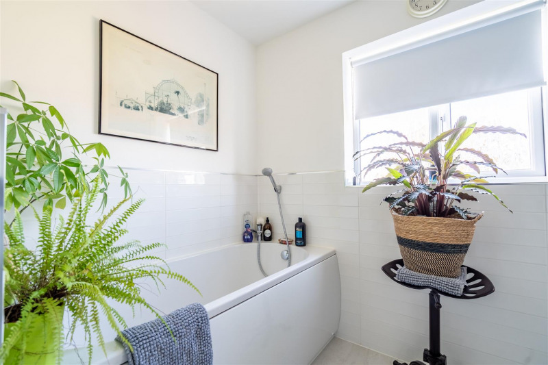 Property photo: Bathroom i.jpg