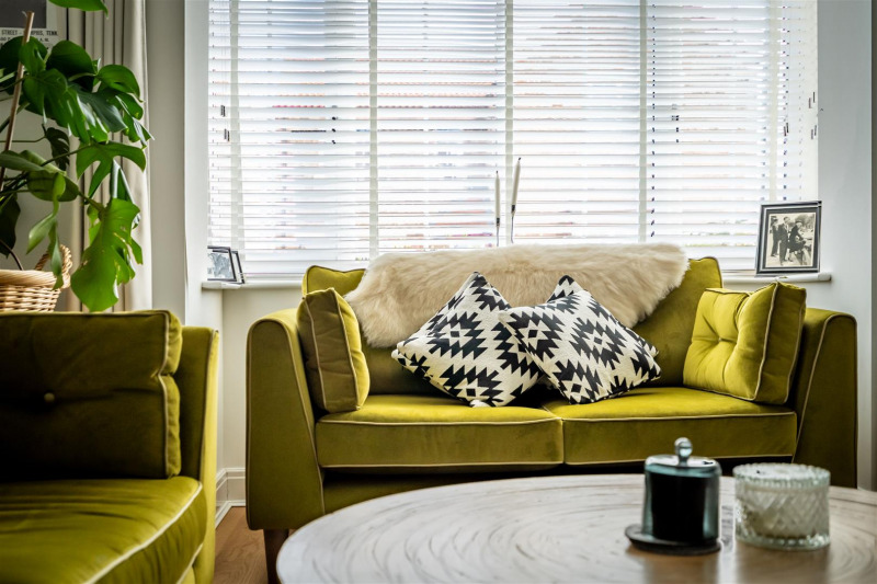 Property photo: Lounge i.jpg