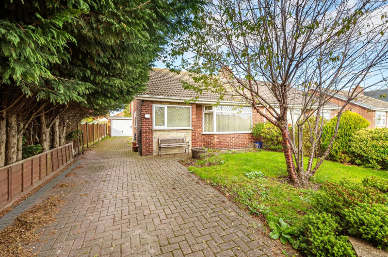 Brackenhill Avenue, Brayton