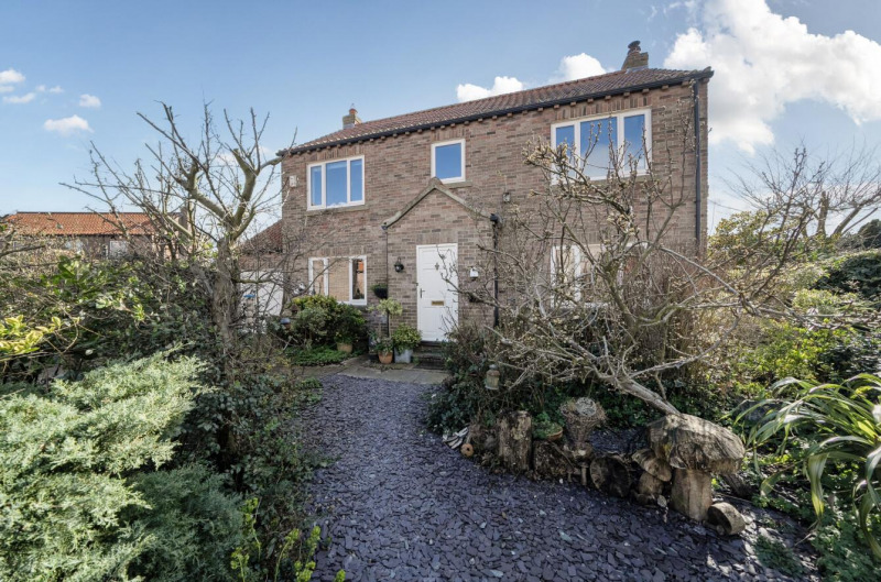 Maypole Gardens, Cawood,