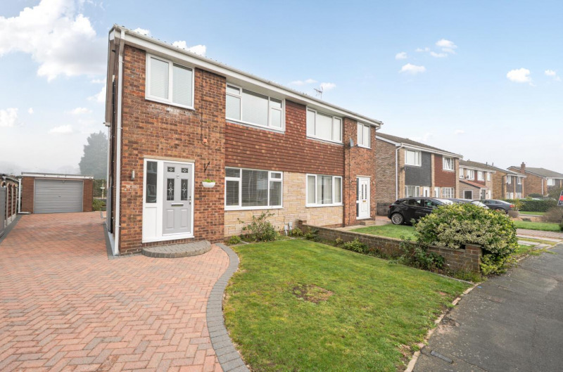 Myrtle Avenue, Selby